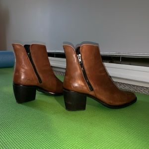 Boemos Women's Leather Booties